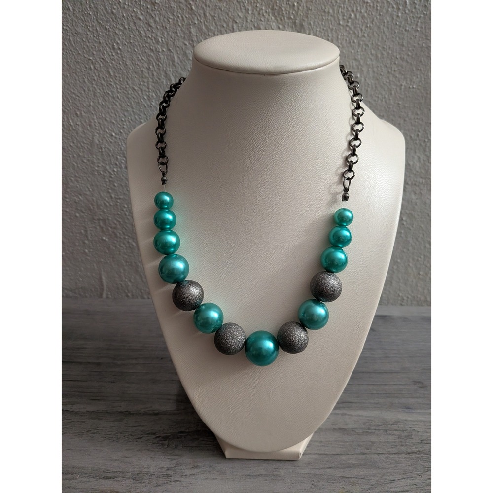 Teal Faux Pearl and Gunmetal Textured Bead Statement Necklace Graduated Design